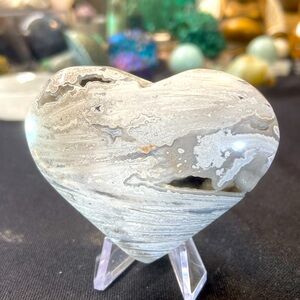 3 x 3 snow lace agate heart 89 g